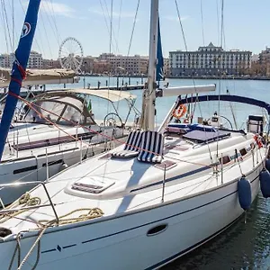 Botel Charming Sailing Boat - Le Dimore Di Ines, Bari